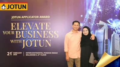 Zea dan Zahjuli berfoto bersama di acara Jotun