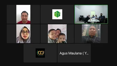 Screenshot pertemuan FORBIS IKPM Gontor dan Majalah Gontor melalui platform Zoom.