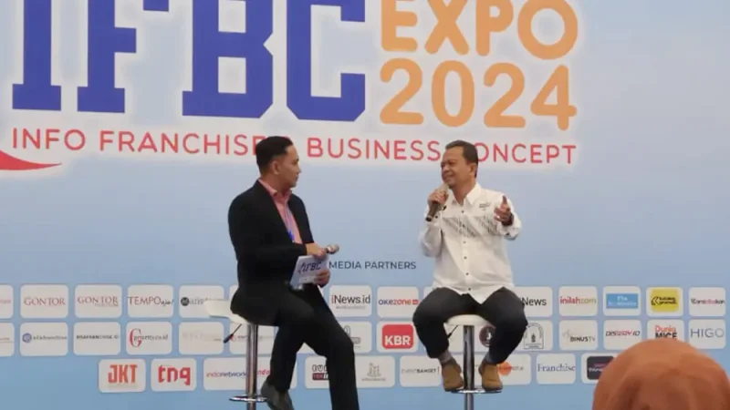 Agus Maulana, ketua umum FORBIS IKPM Gontor memberikan pemaparan di acara IFBC Expo 2024, di Ice BSD
