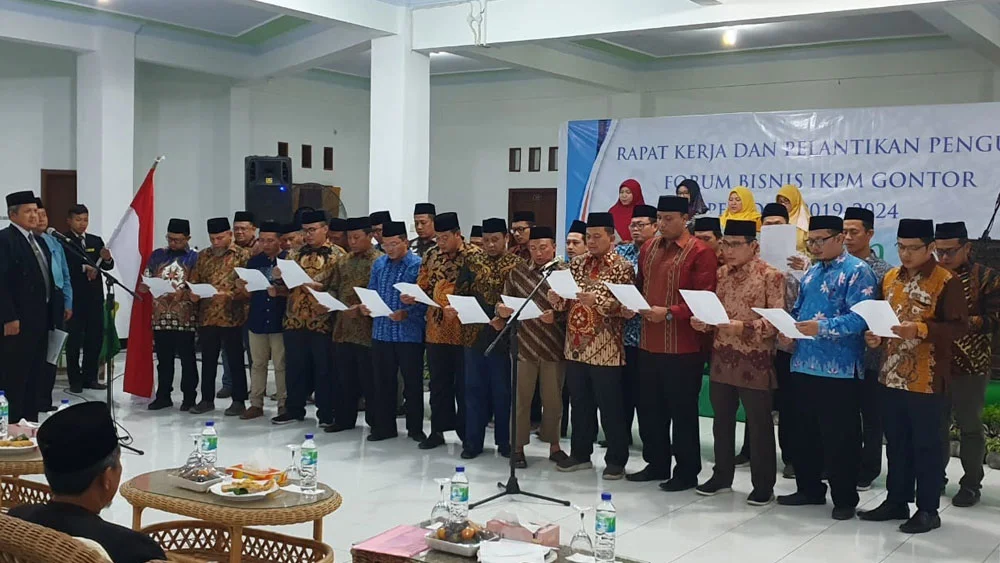 Pelantikan dan Rapat Kerja Pengurus Baru Forbis IKPM Gontor Periode 2019-2024