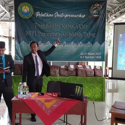 FORBIS IKPM Cabang Indramayu Lakukan Pembekalan Kewirausahaan Santri