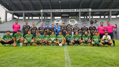 Pertandingan kekeluargaan sepakbola, ikut meramaikan acara pelantikan FORDA, Forum Olahraga Darussalam