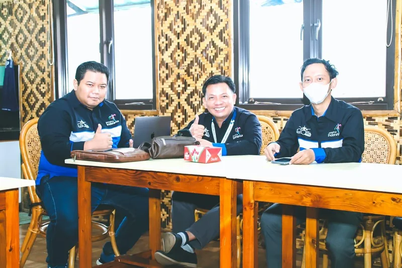 Berawal dari Pertemanan, Kini 3 Alumni Gontor ini Membangun Bisnis Agent Tour Edukasi Sekolah di Depok Bernama Dirgantara AIA Tour Travel