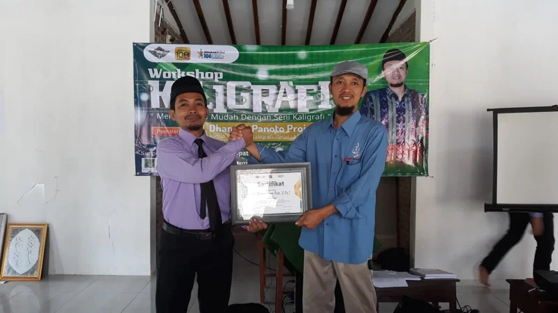 FORBIS Cabang Kediri Menggelar Pelatihan Menulis Arab dan Kaligrafi