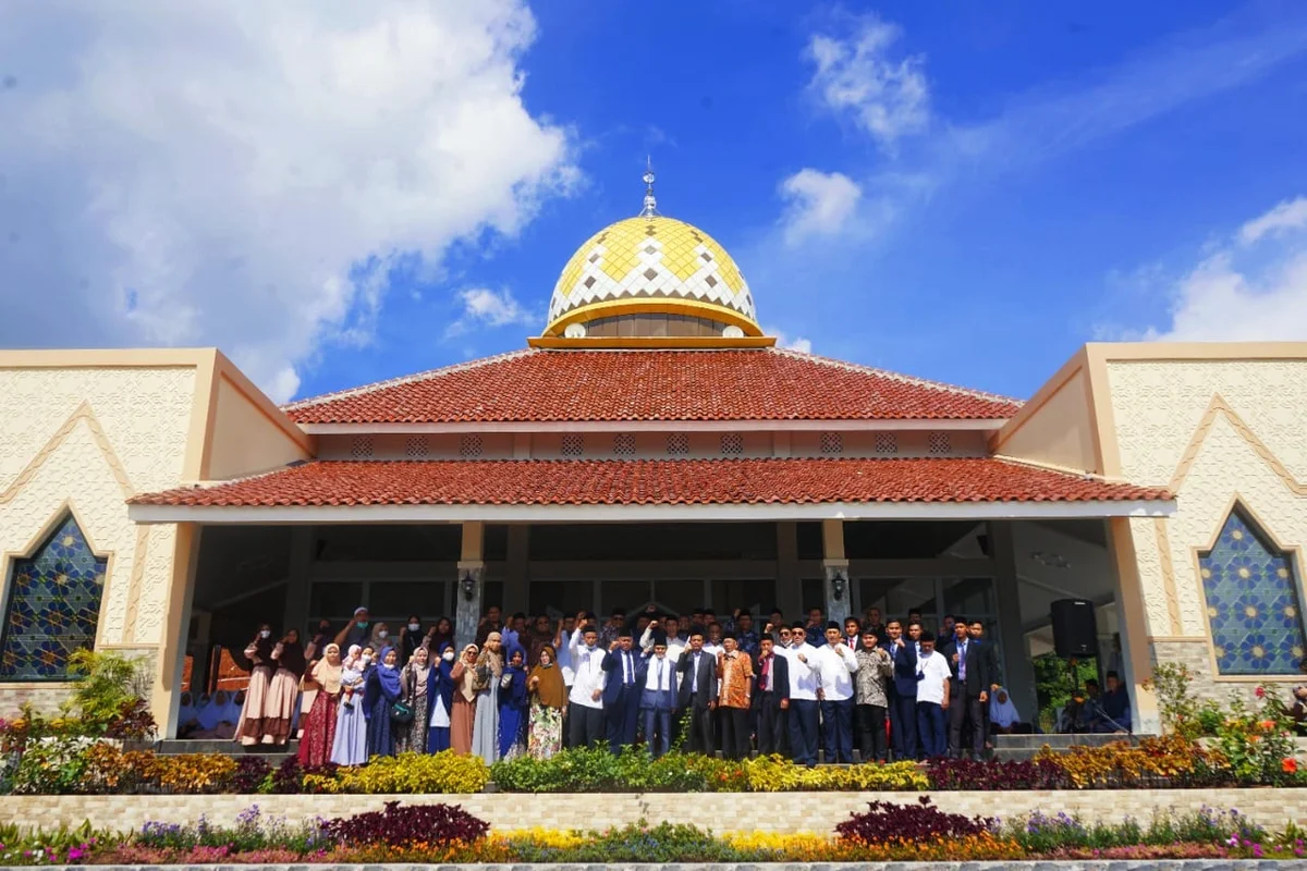 Masjid Pesantren Darul Falah Subang Dibangun dari Wakaf Isi Hati Samudera Terdalam Seorang Perempuan