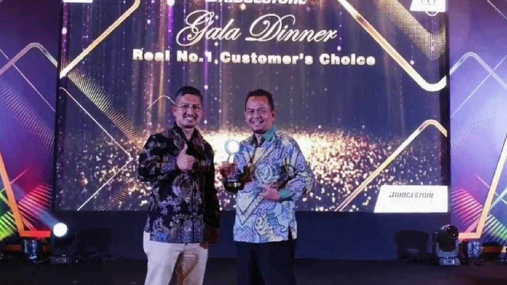 Tomo Bridgestone Agus Lio ban Subang Raih 2 Penghargaan Bergengsi Pada Acara Gala Dinner Bridgestone