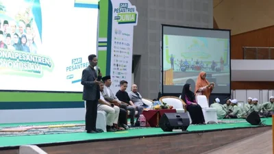 Husain Sanusi, Wakil SEKJEN FORBIS IKPM Gontor saat mengisi acara di IIEF 2024. FORBIS IKPM Gontor ikut hadir dan menjadi pengisi acara pada pagelaran IIEF 2024, foto: dokumentasi FORBIS 2024