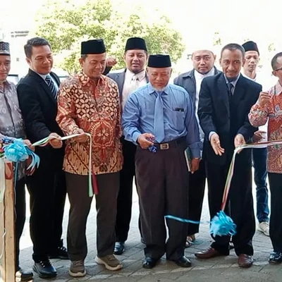 Ketua Umum PP IKPM Gontor Membuka Career And Entrepreneur Fair (CEF) 3.0 untuk calon Wisudawan angkatan ke-41 Universitas Darussalam (UNIDA) Gontor